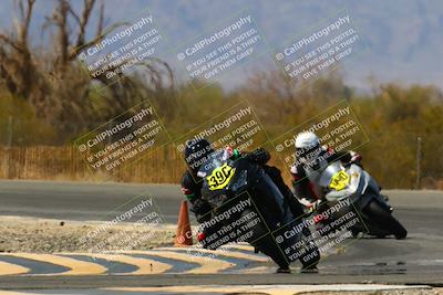 media/Apr-17-2022-CVMA (Sun) [[f474cfa795]]/Race 14 500 Supersport-350 Supersport (Holeshot)/